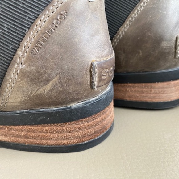 SOREL genuine leather Ladies US 8 ankle boots taupe khaki green hue waterproof - Picture 9 of 16